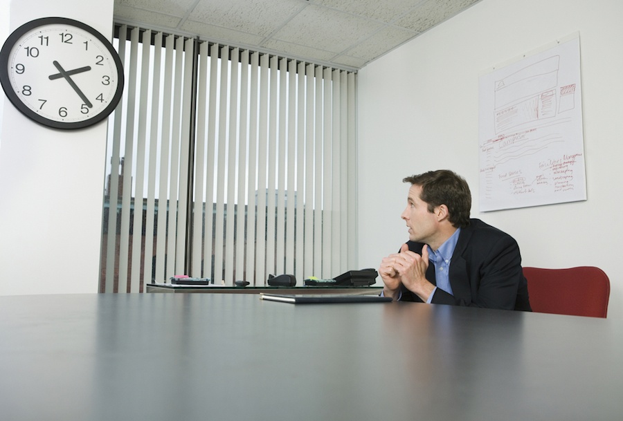 Blog 5 management mistakes hindering employee performance