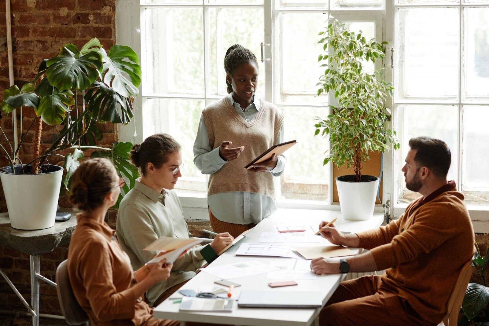Blog giving candidate feedback tips from talent acquisition experts video