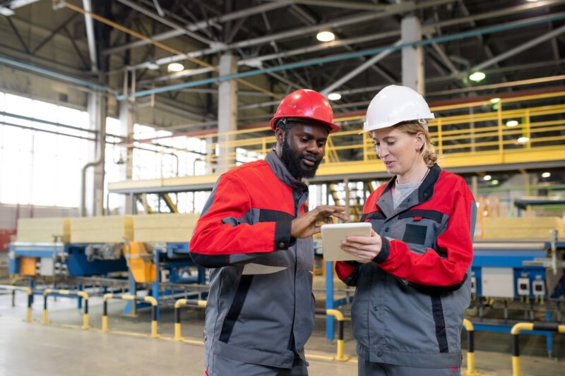 Blog guide to manufacturing recruiting strategies tips